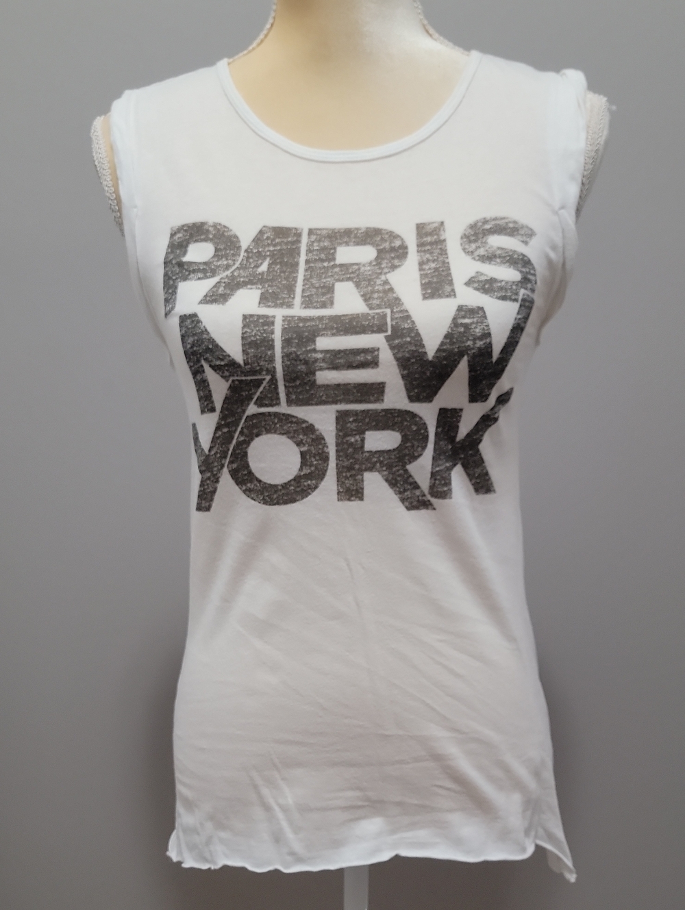 Freeze Paris New York Graphic Muscle Tee Tank Top Sharkbite Hem XS